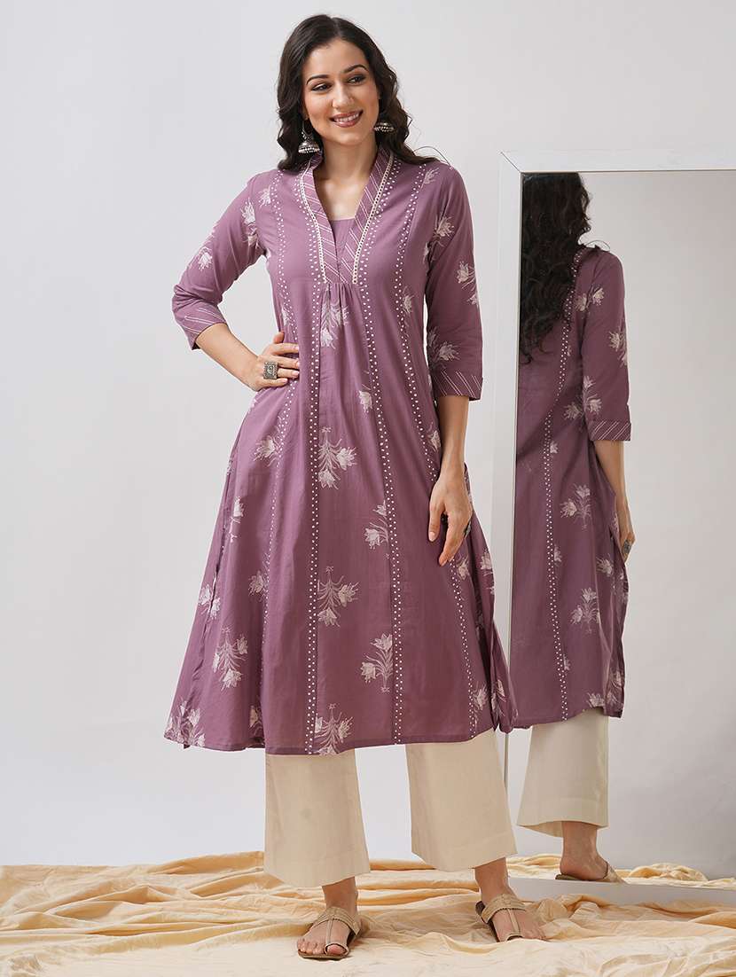 women floral three quarter sleeve a-line kurta - 21997237 -  Zoom Image - 0