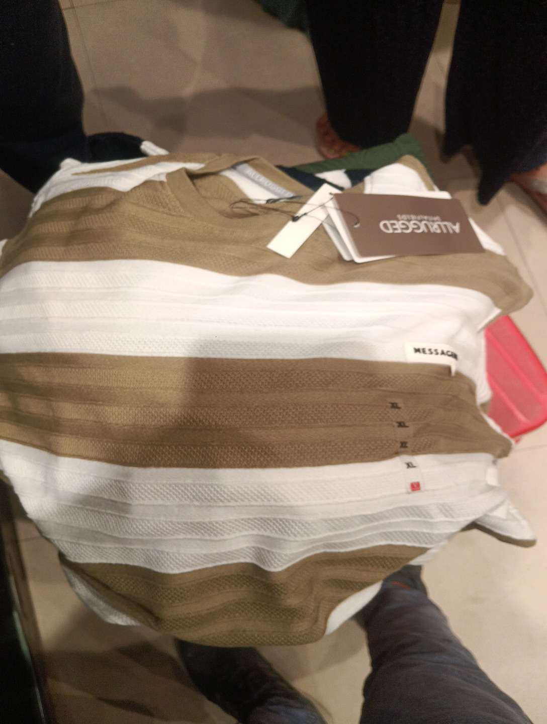 olive jacquard tshirt - 21997575 - Zoom Image - 0