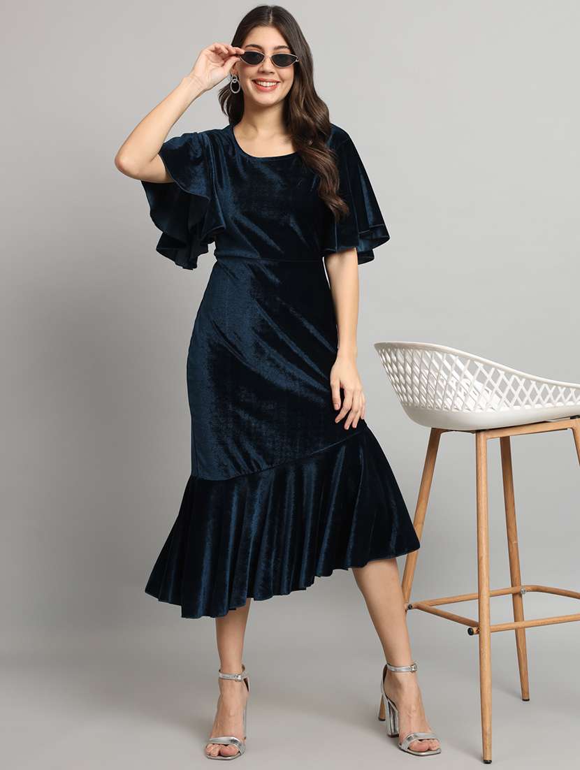 women solid flared sleeve velvet tiered dress - 21997840 - Zoom Image - 0