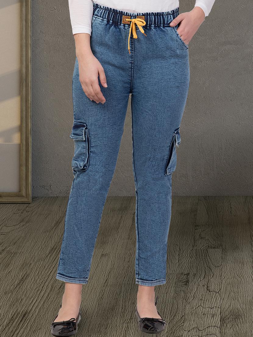 women solid mid rise denim cargo