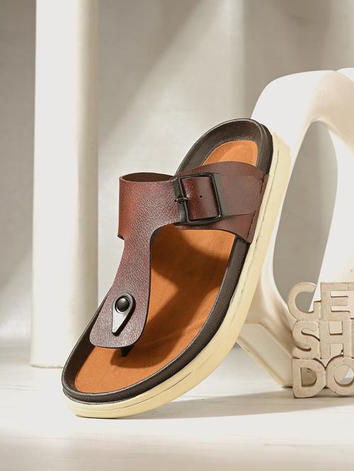 men solid toe separator sandal - 21998084 -  Standard Image - 0