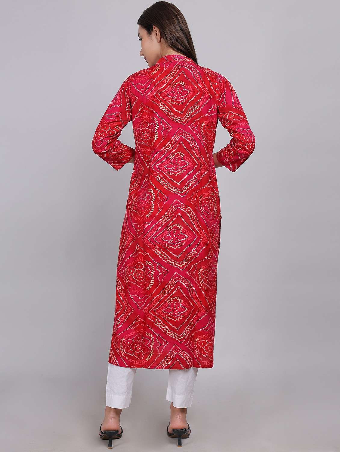 women bandhani printed three quarter sleeve straight kurta - 21998109 -  Standard Image - 3