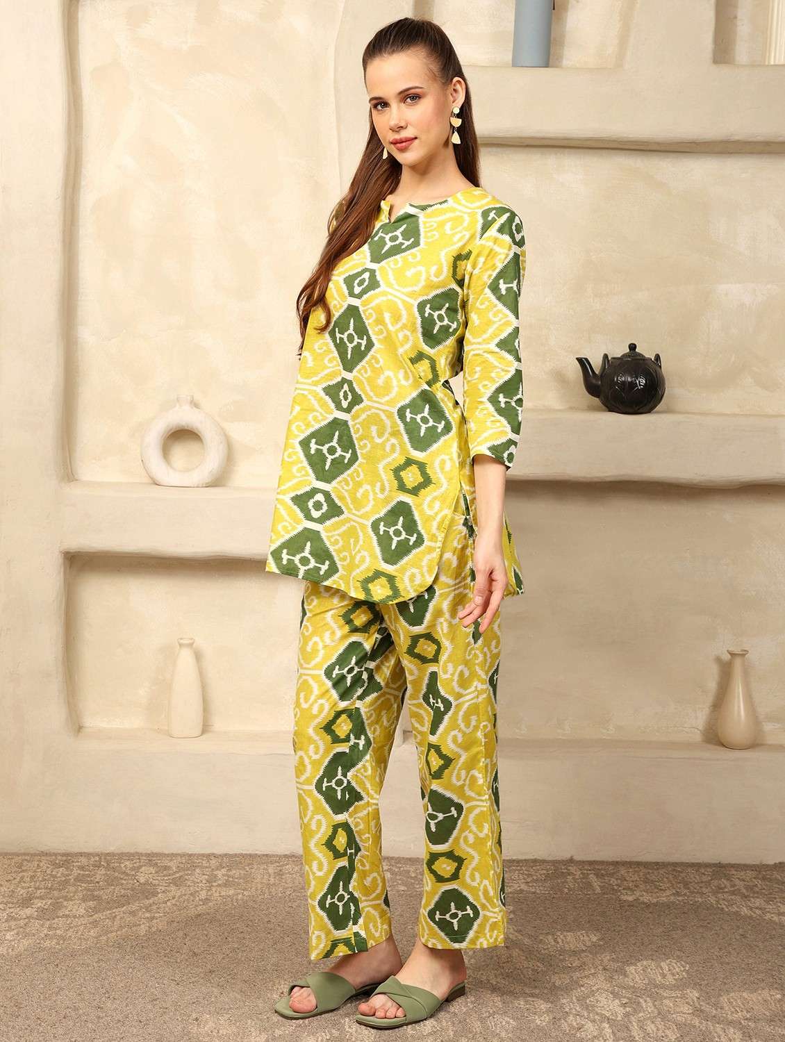 women ikat printed three quarter sleeve ethnic co-ord set - 21998219 - Standard Image - 3