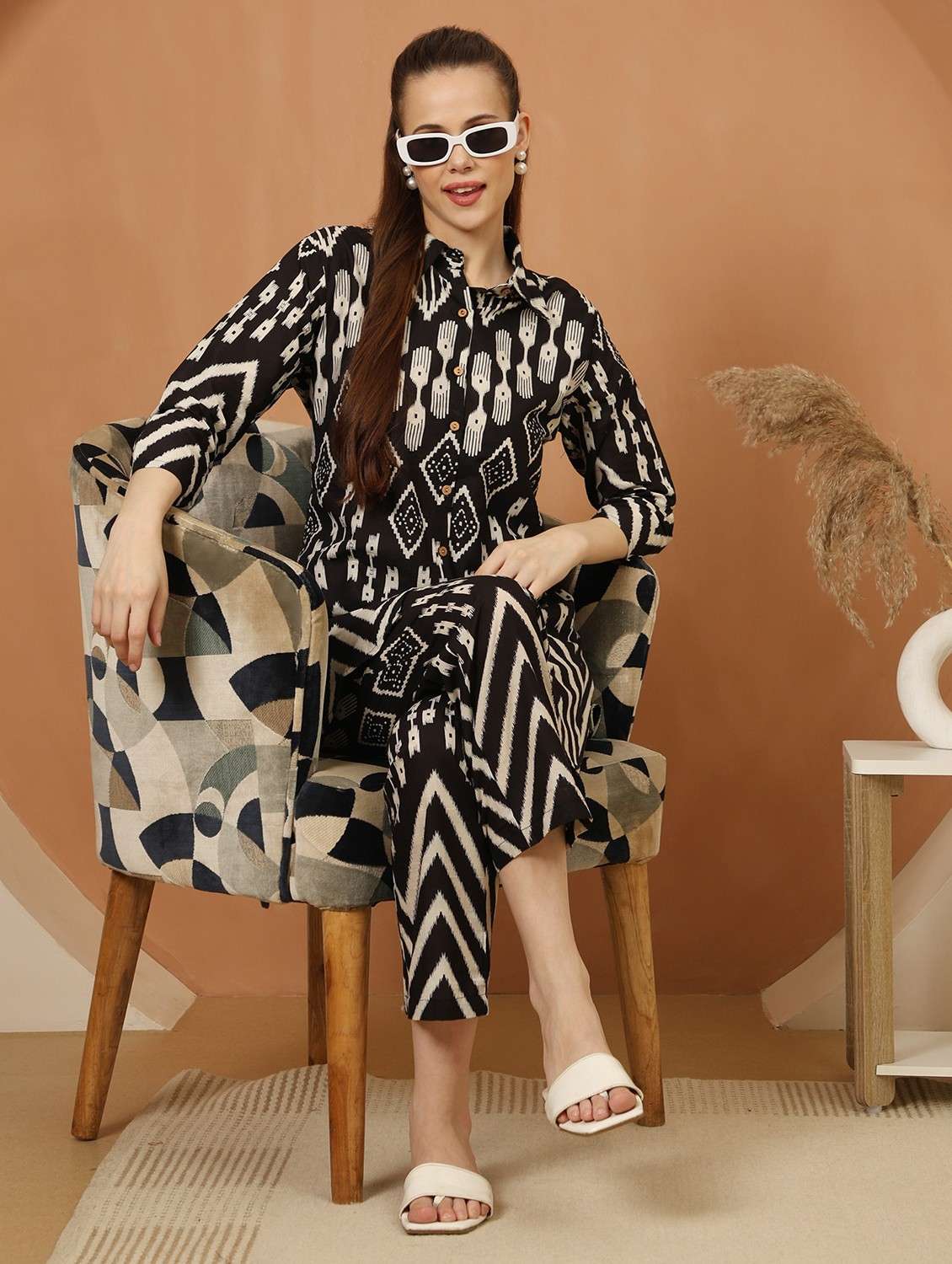 women printed three quarter sleeve ethnic co-ord set - 21998244 - Standard Image - 3