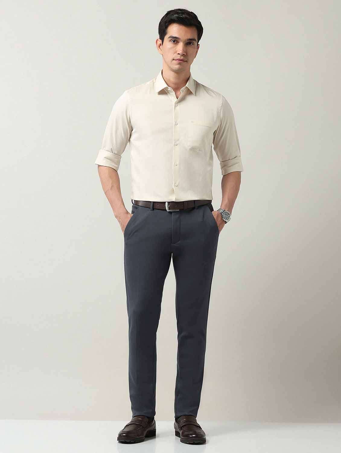 men solid mid rise slim fit trouser - 21998330 - Standard Image - 3