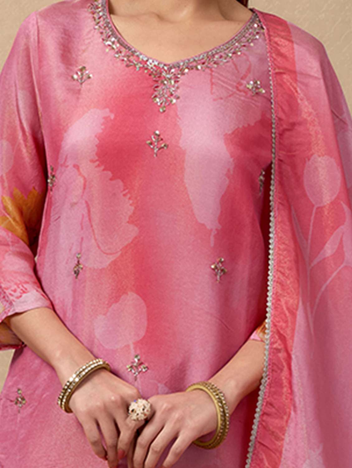 women floral three quarter sleeve kurta pant with dupatta set - 21998538 -  Standard Image - 5