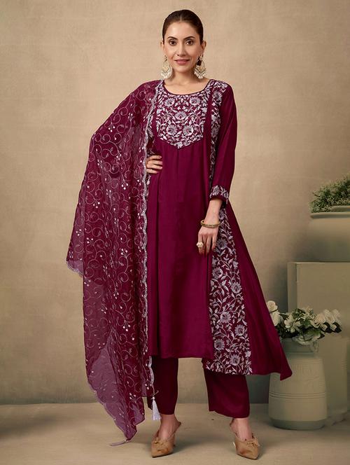 women floral three quarter sleeve kurta pant with dupatta set - 21998541 -  Standard Image - 0