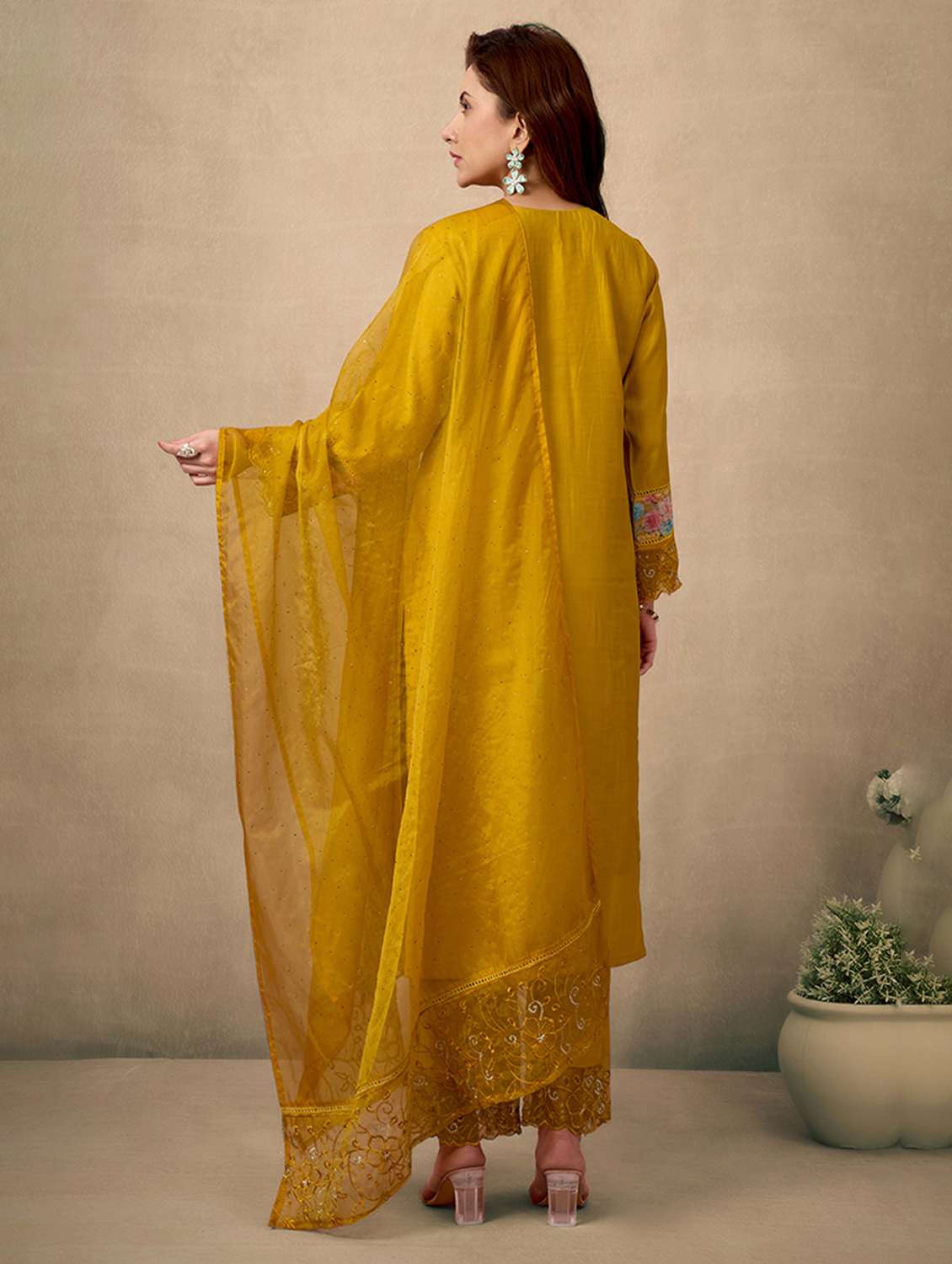 women floral three quarter sleeve kurta pant with dupatta set - 21998553 - Standard Image - 3