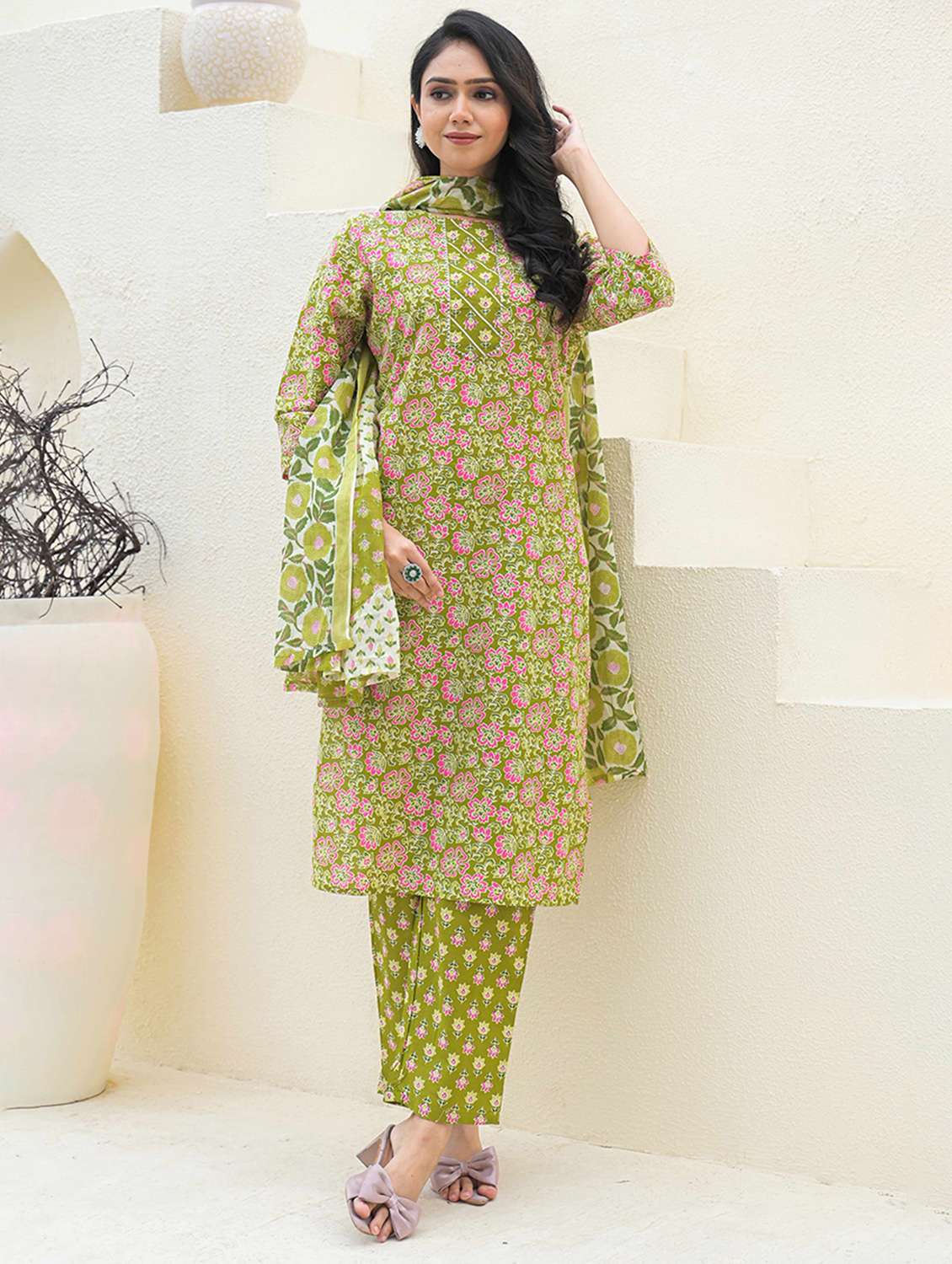 women floral three quarter sleeve kurta pant with dupatta set