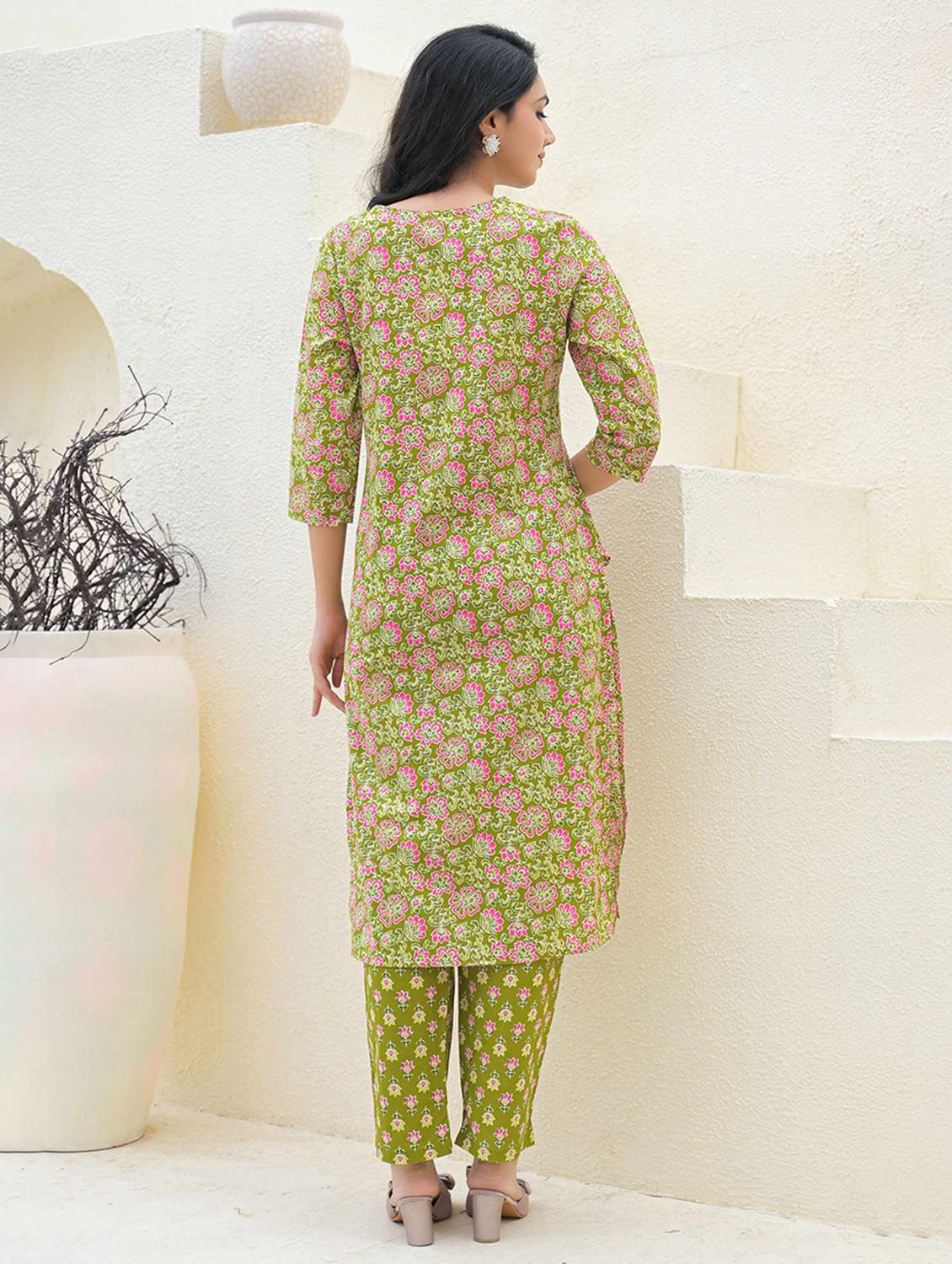 women floral three quarter sleeve kurta pant with dupatta set - 21998557 -  Standard Image - 3