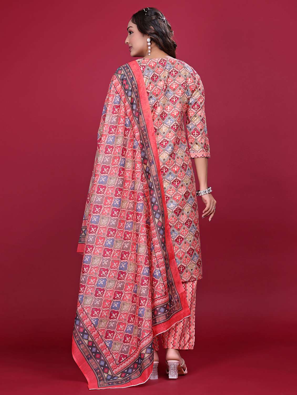 women printed kurta and pant with dupatta set - 21998634 -  Standard Image - 3