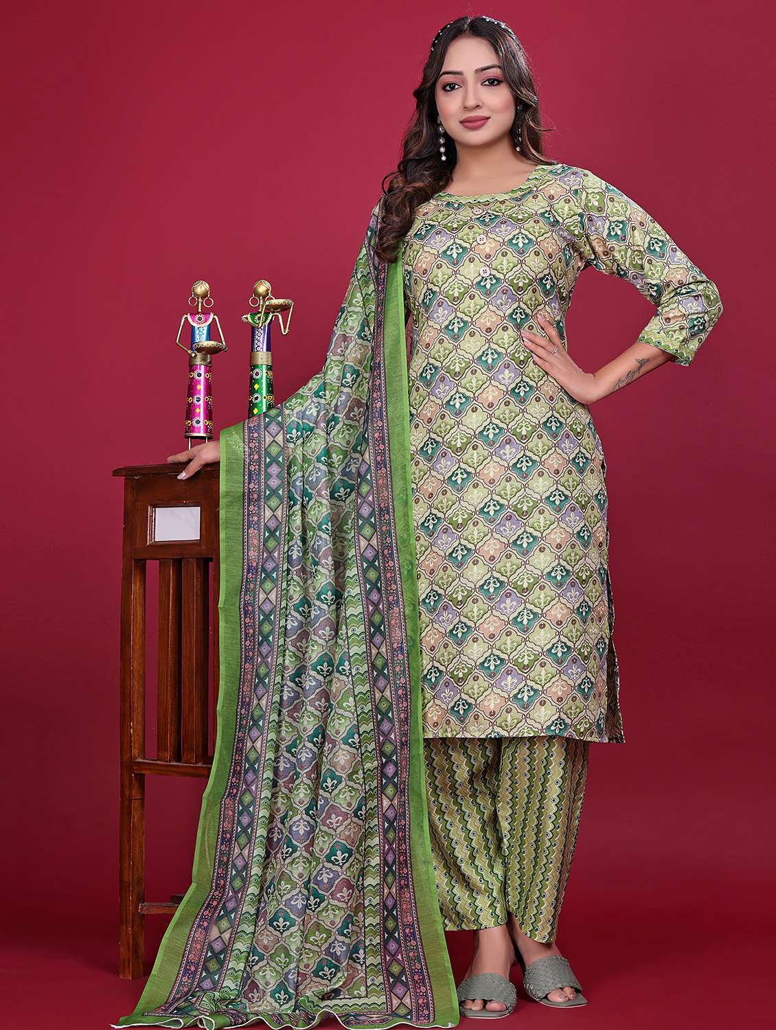 women printed three quarter sleeve kurta pant with dupatta set