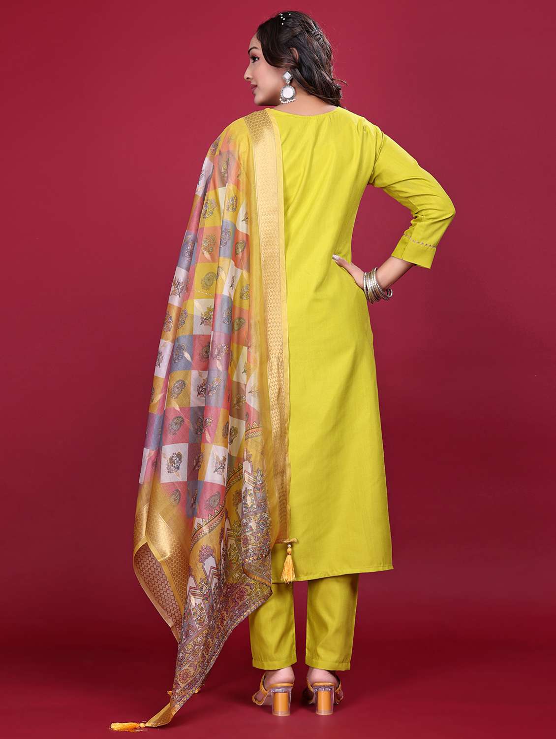 women solid three quarter sleeve kurta pant with dupatta set - 21998644 -  Standard Image - 3