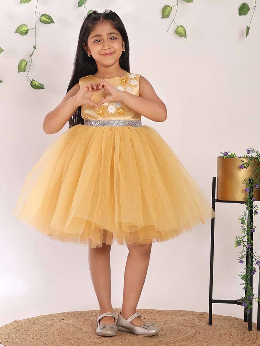 girls self designed round neck sleeveless frock