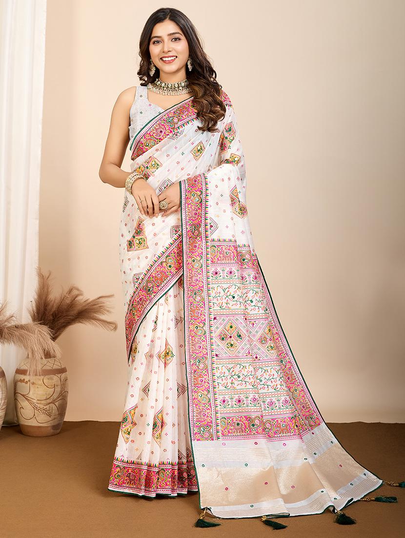 women self design bordered saree with blouse - 21998788 - Zoom Image - 0
