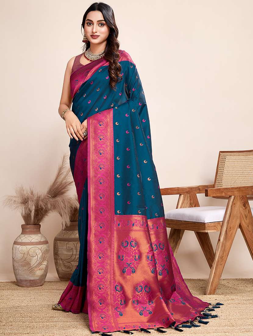 women self design bordered saree with blouse