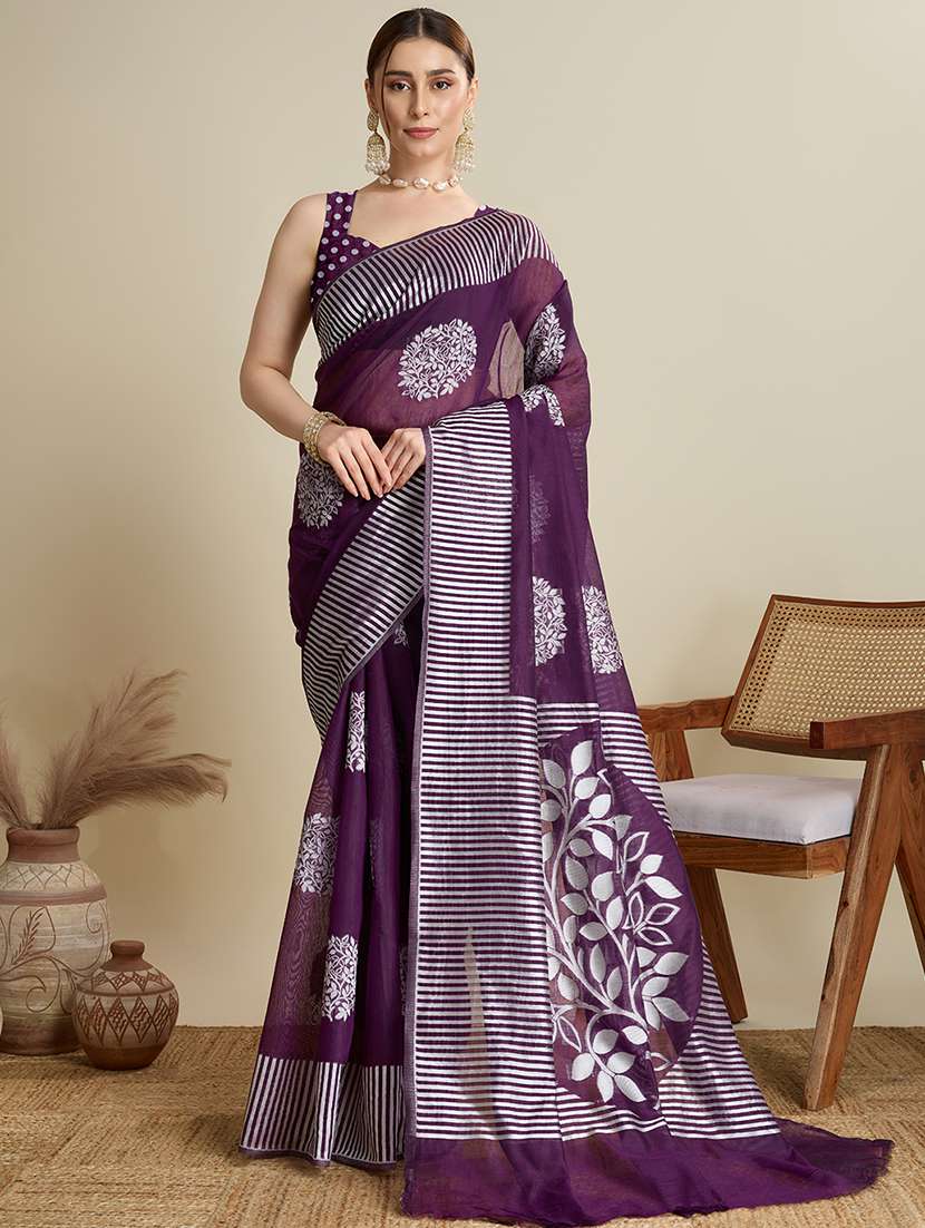 women self design bordered saree with blouse