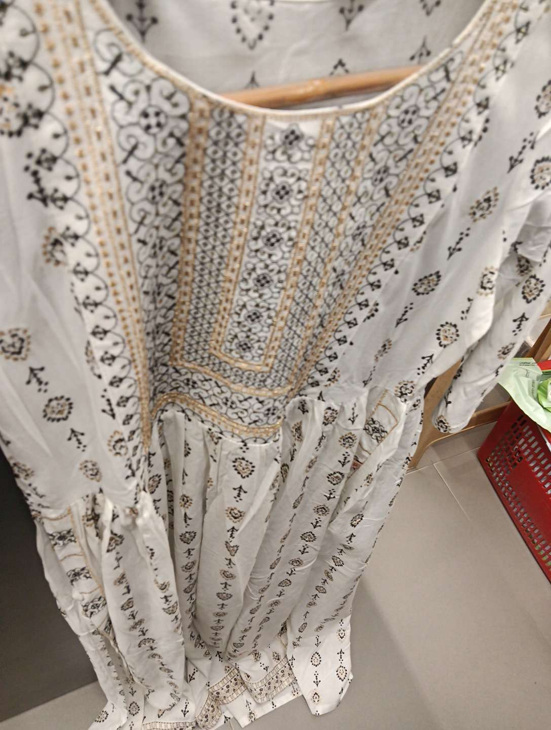 off white rayon kurta - 21999205 - Zoom Image - 0