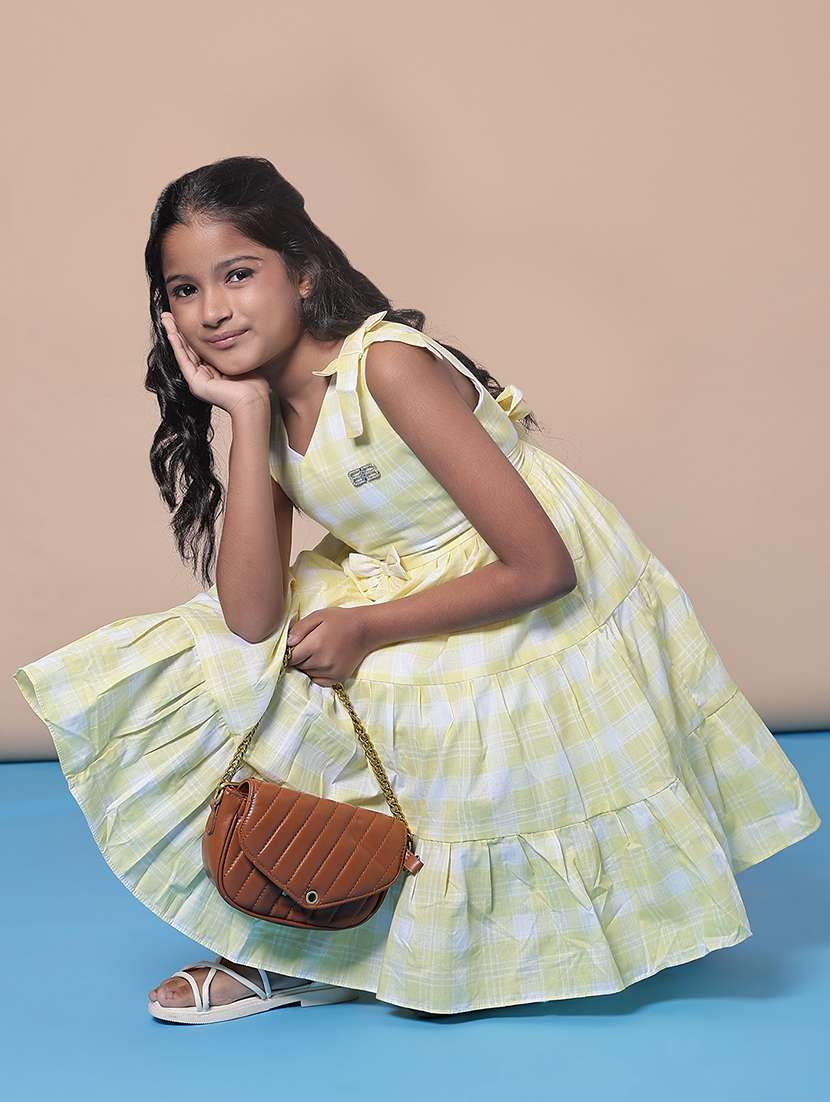girls checkered sleeveless frock - 21999233 -  Standard Image - 3