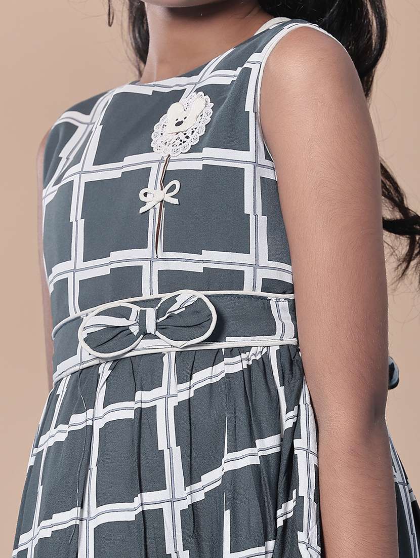 girls checkered sleeveless frock - 21999293 - Standard Image - 5