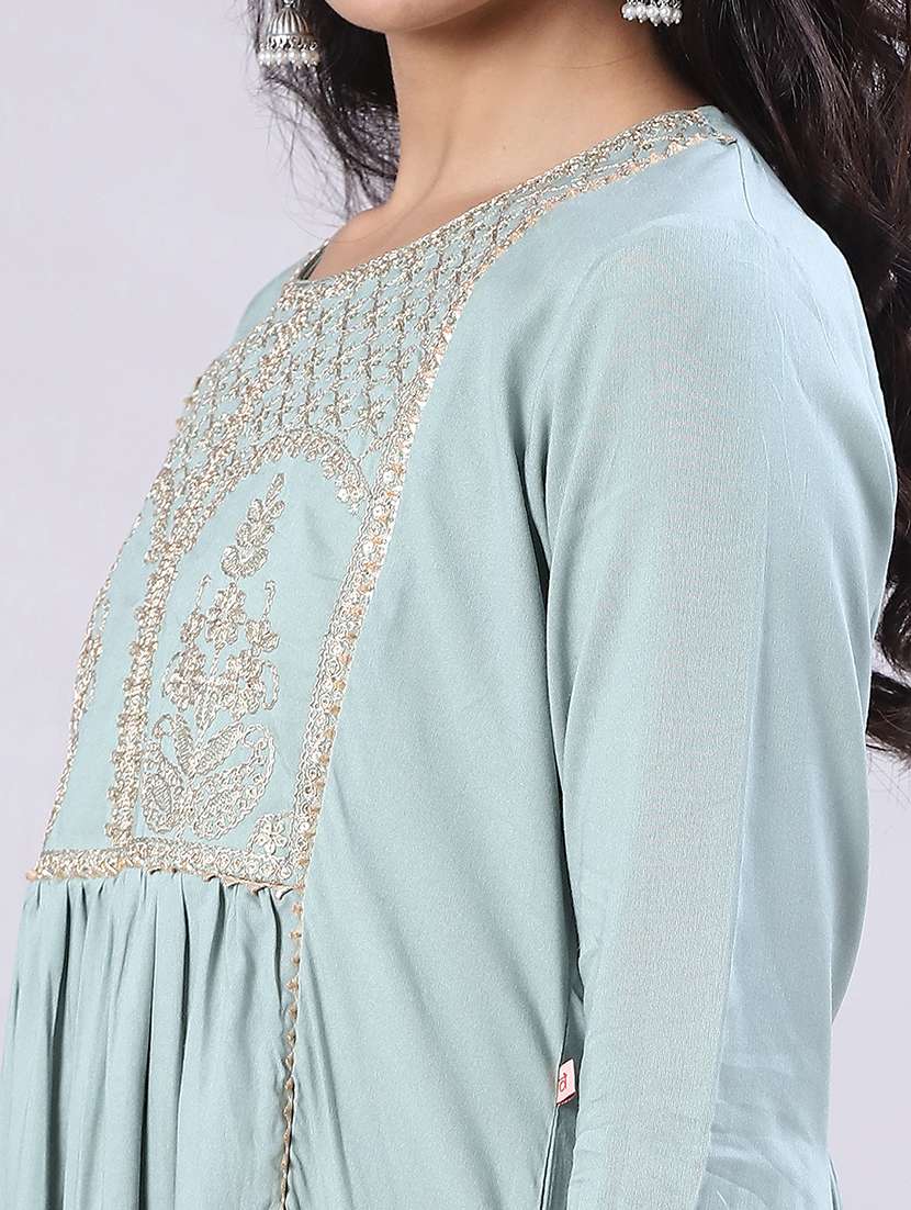 women three quarter sleeve flared kurta - 21999910 -  Standard Image - 5