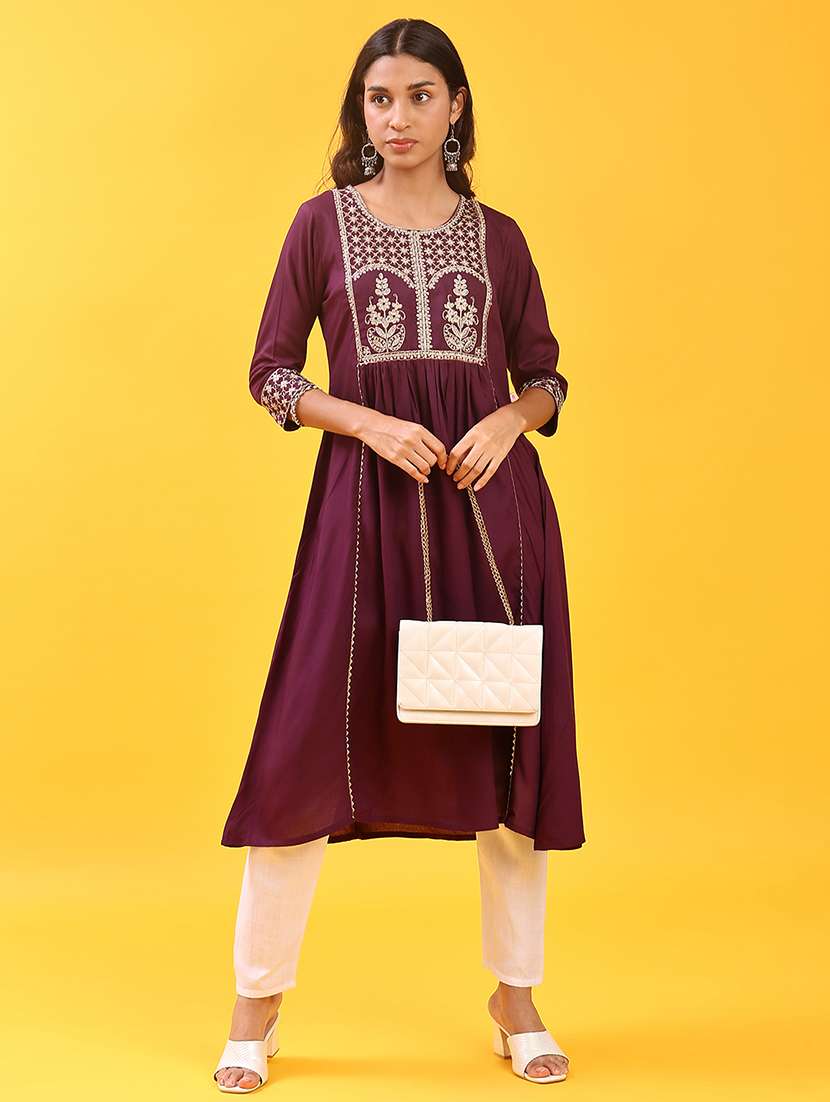 women three quarter sleeve flared kurta