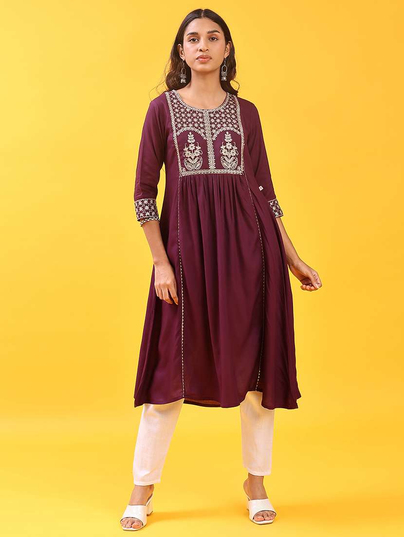 women three quarter sleeve flared kurta - 21999911 -  Standard Image - 3