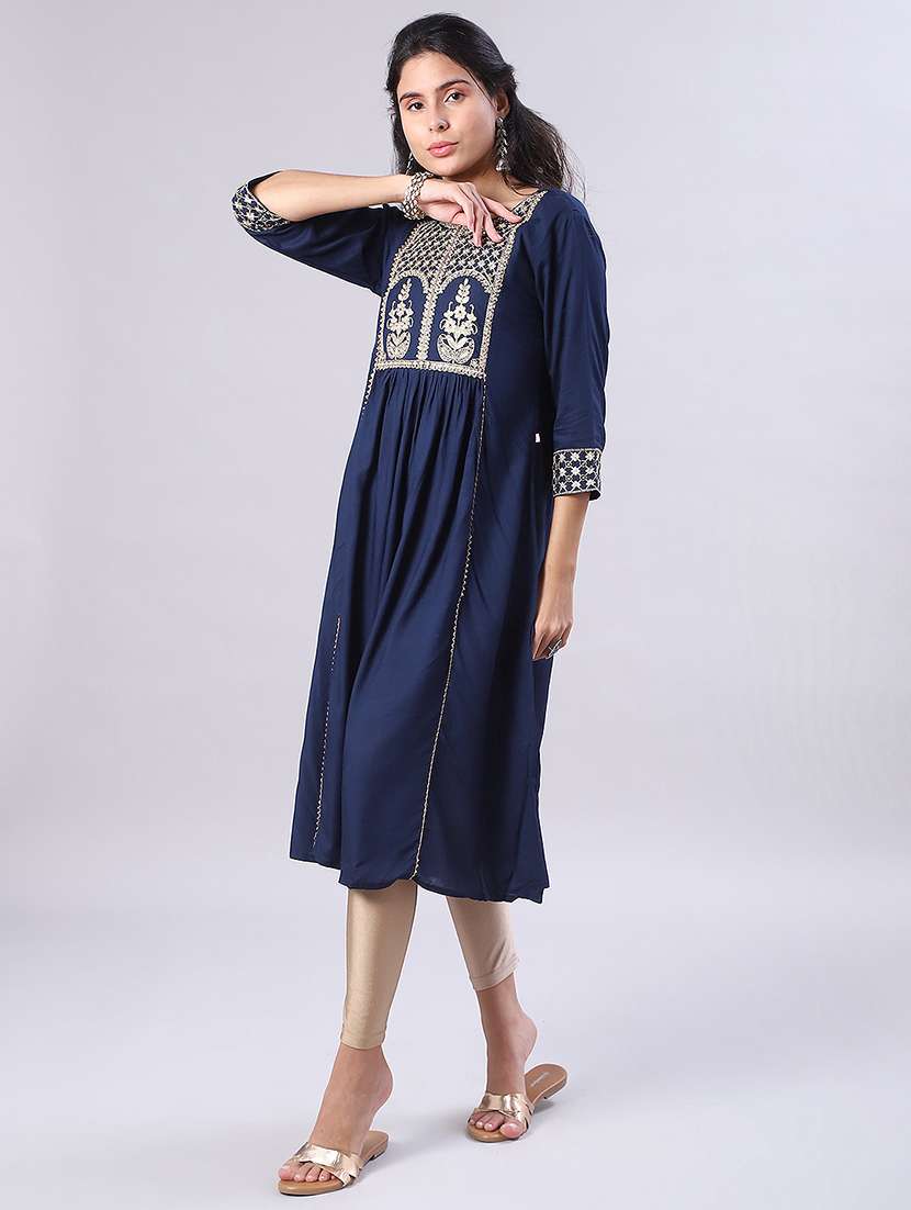 women three quarter sleeve flared kurta - 21999912 -  Standard Image - 3