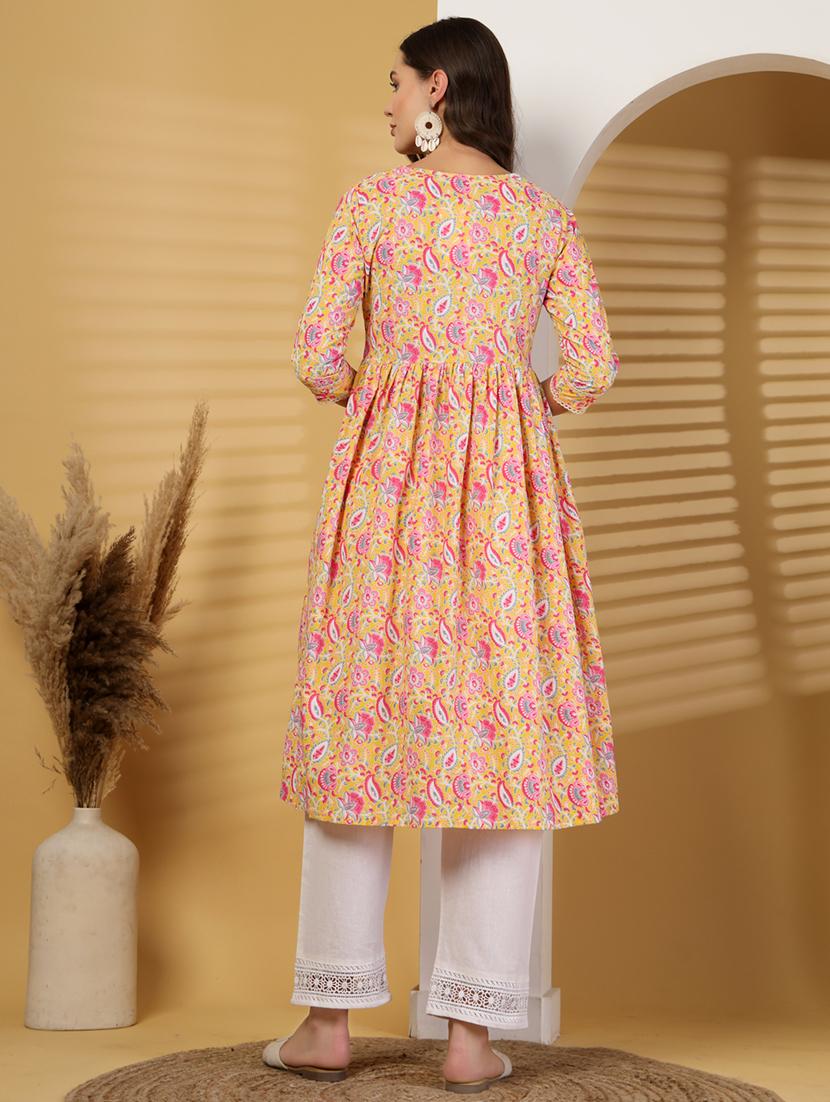 women floral printed three quarter sleeve a-line kurta - 21999961 - Standard Image - 3