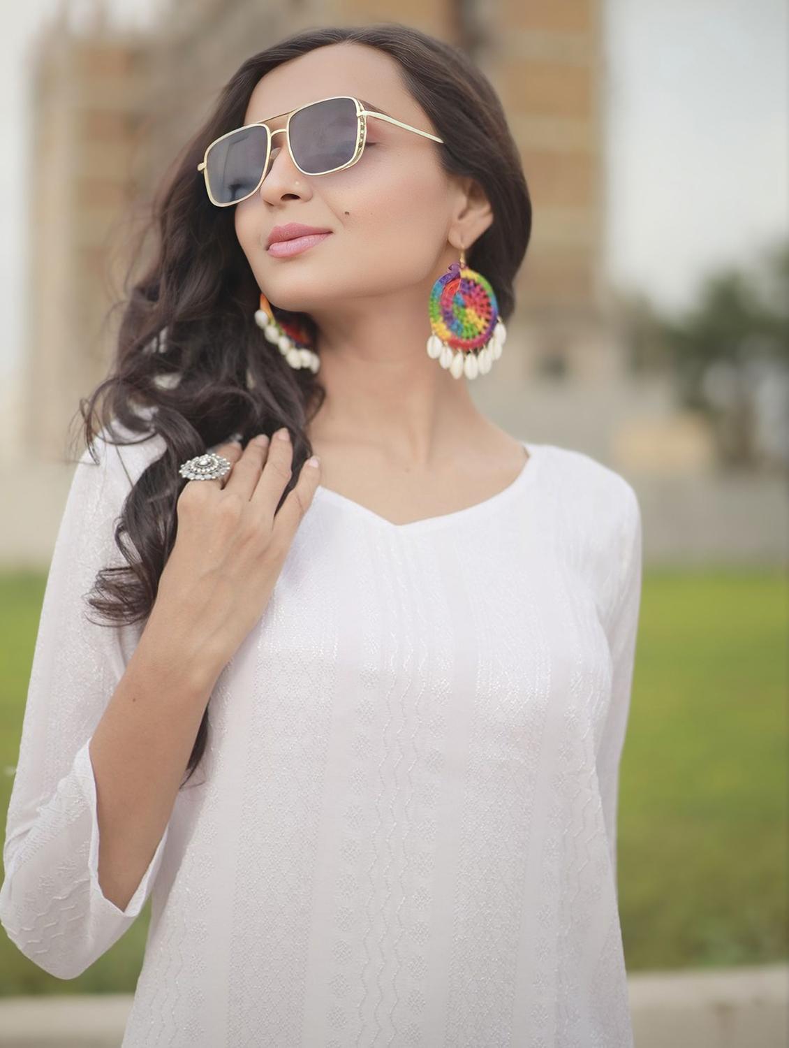 women self design three quarter sleeve straight kurta - 21999976 - Standard Image - 3