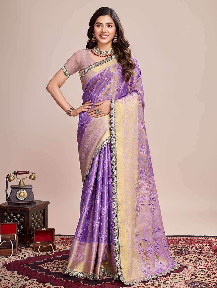 Women Self Design Kanjivaram Saree With Blouse