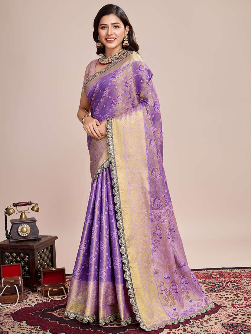 Women Self Design Kanjivaram Saree With Blouse