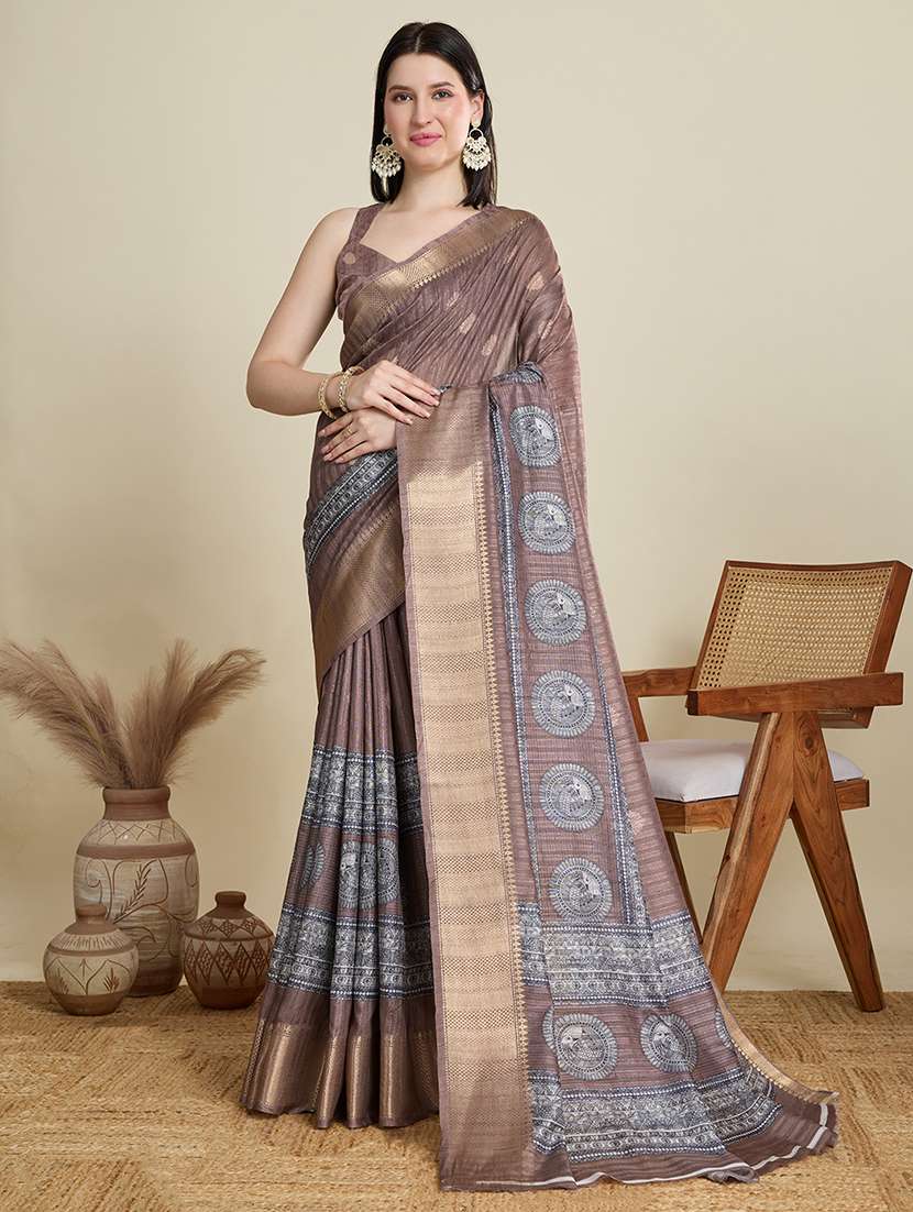 women self design bordered saree with blouse
