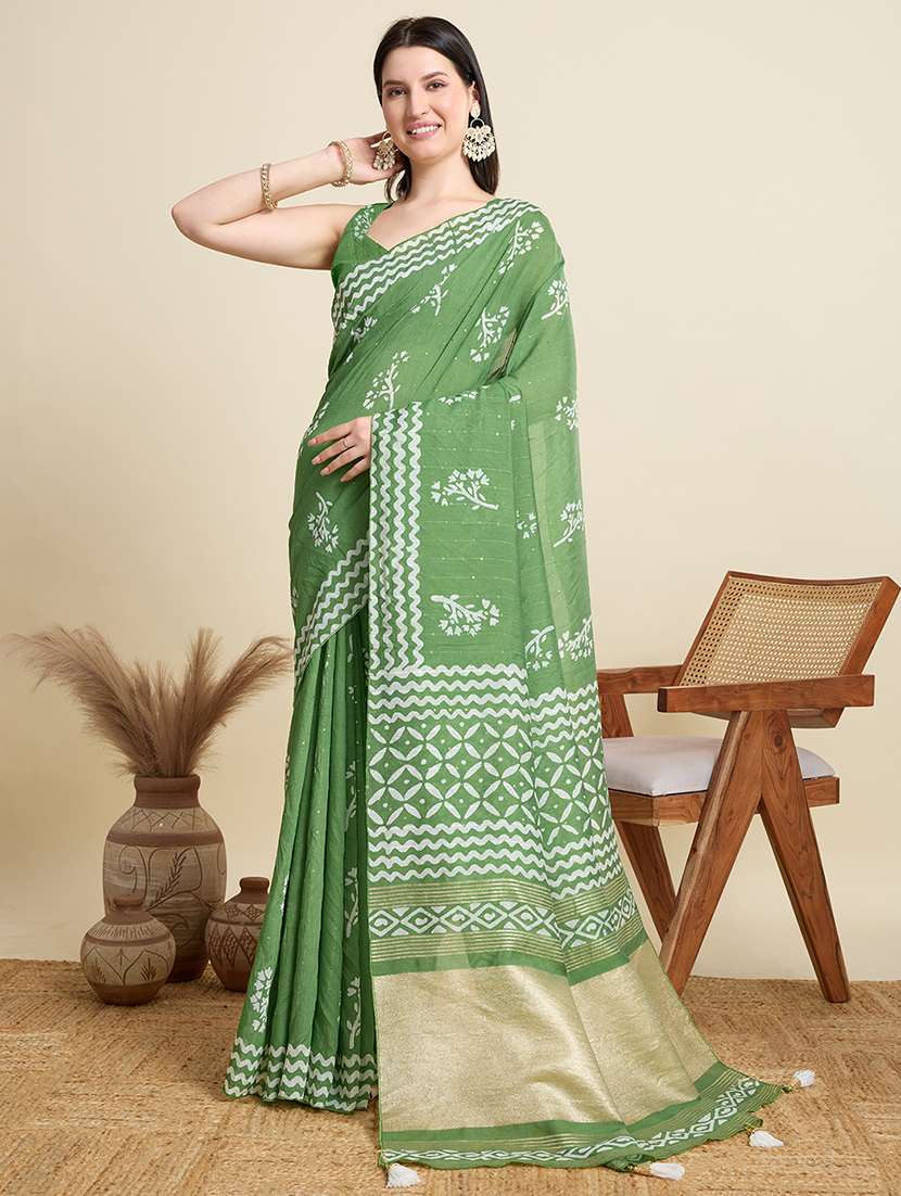 women printed casual wear saree with blouse
