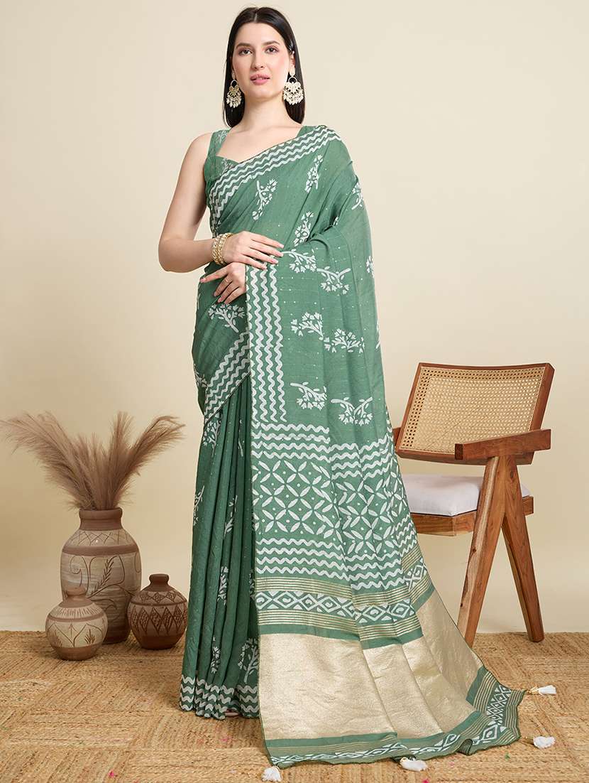 women printed casual wear saree with blouse