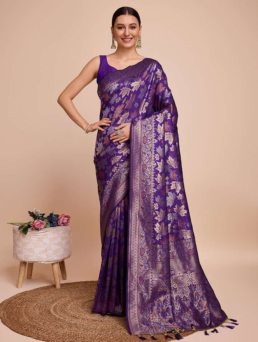 women self design banarasi saree with blouse