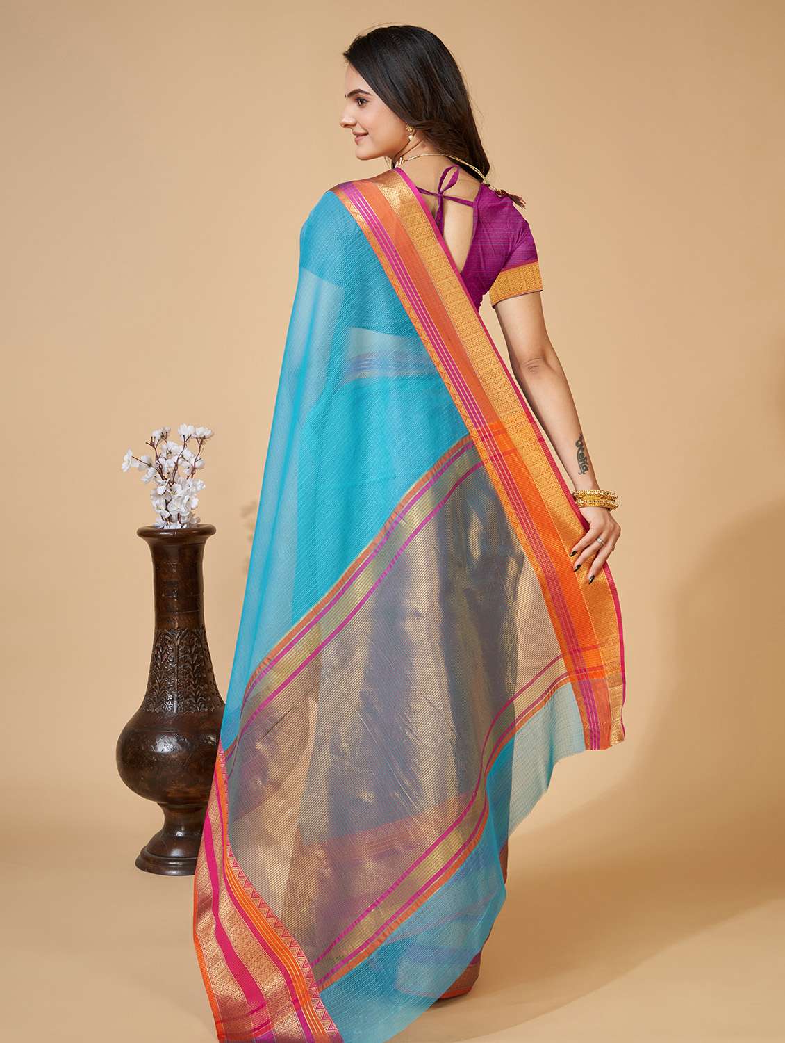 women solid with bordered kota doria saree with blouse - 22001293 -  Standard Image - 3