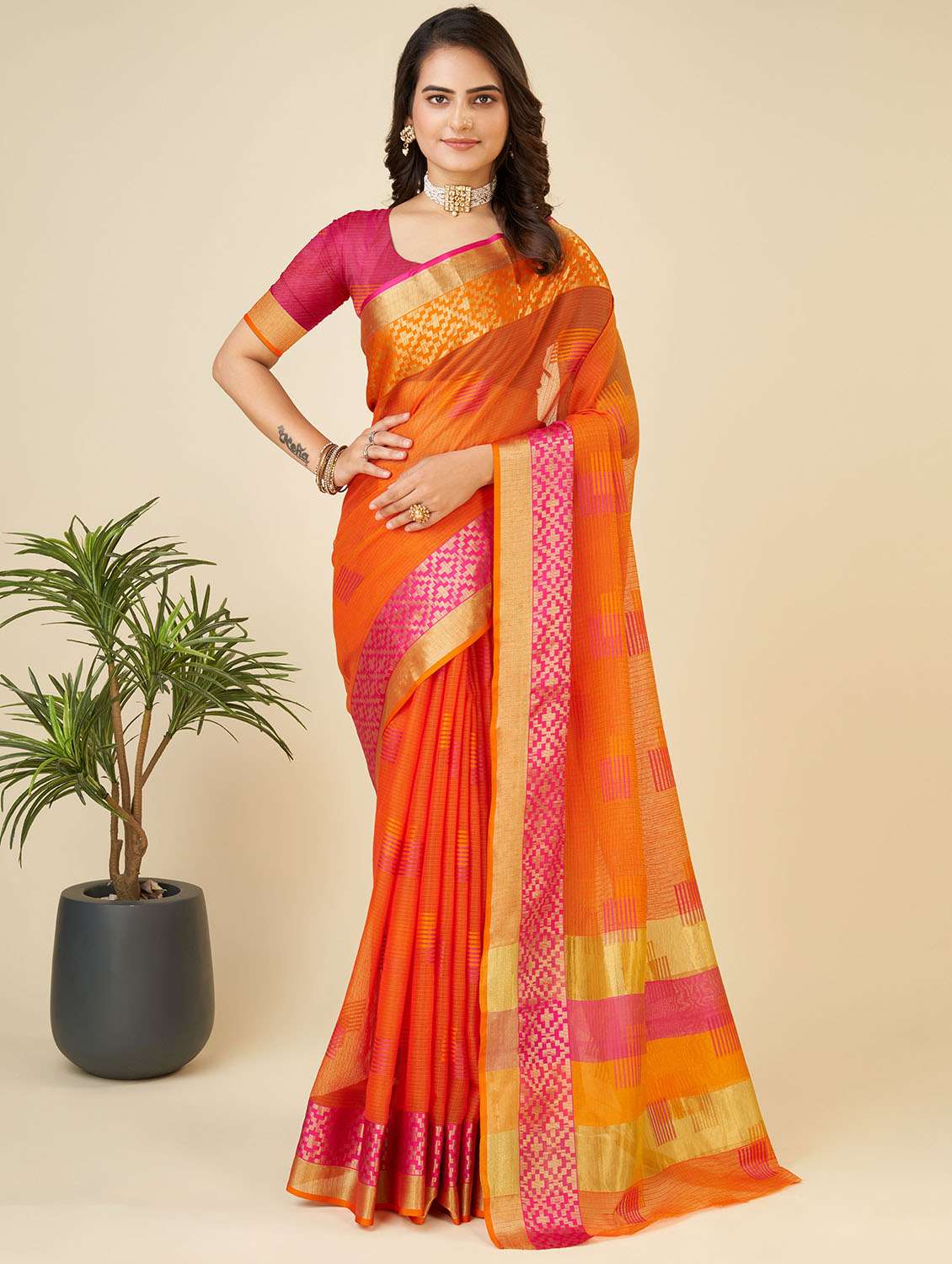 women self design kota doria saree with blouse - 22001297 - Zoom Image - 0