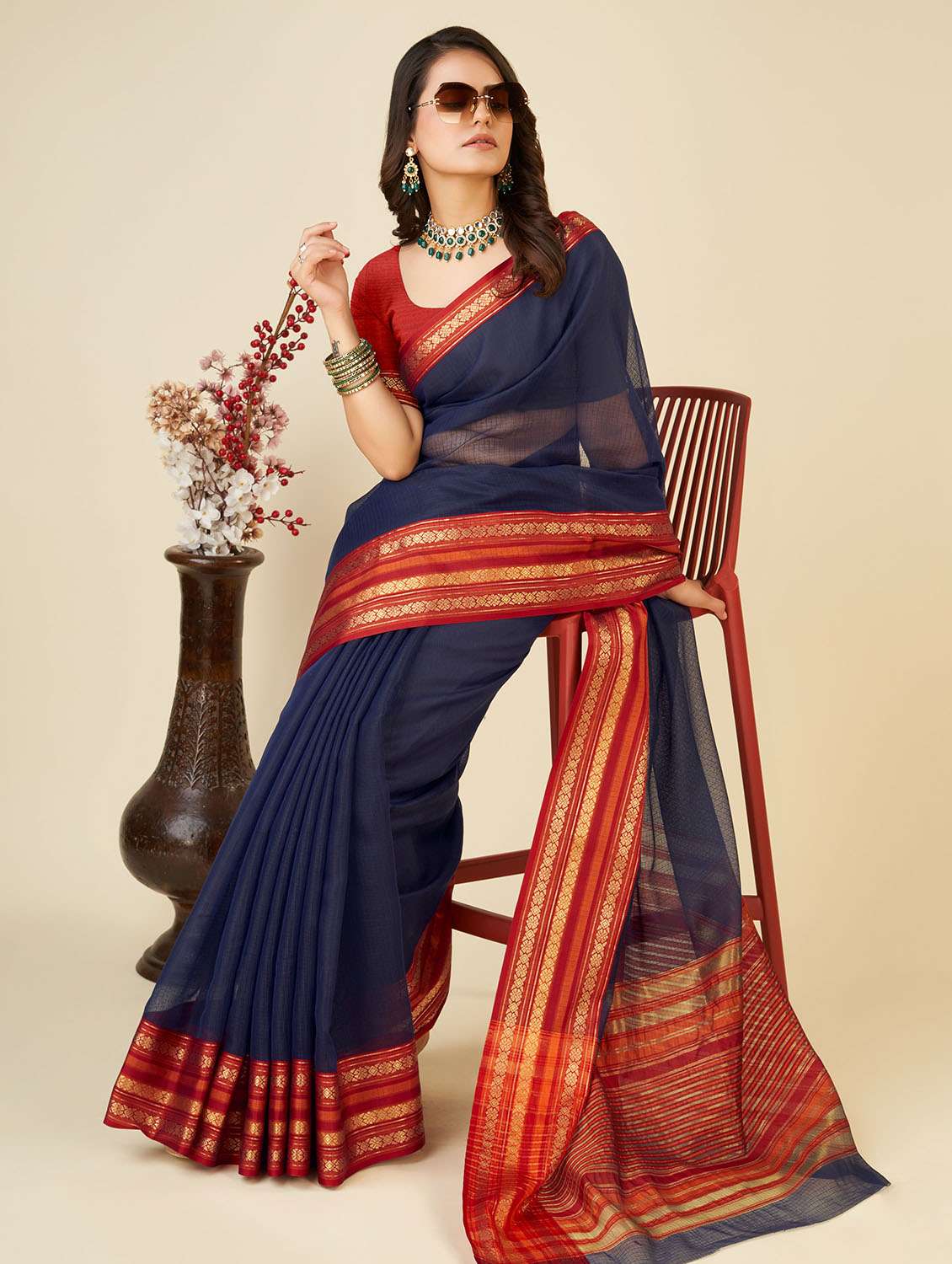 women solid with bordered kota doria saree with blouse - 22001309 -  Standard Image - 3