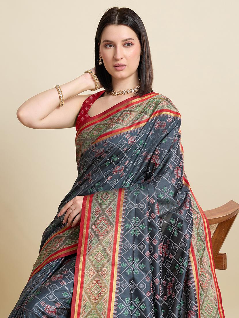 women self design patola saree with blouse - 22001326 - Standard Image - 3