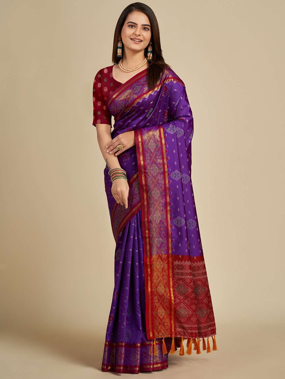 women self design patola saree with blouse