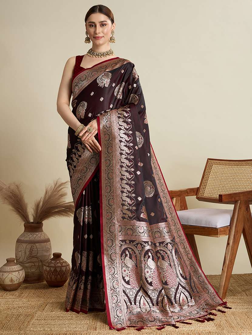 women self design banarasi saree with blouse