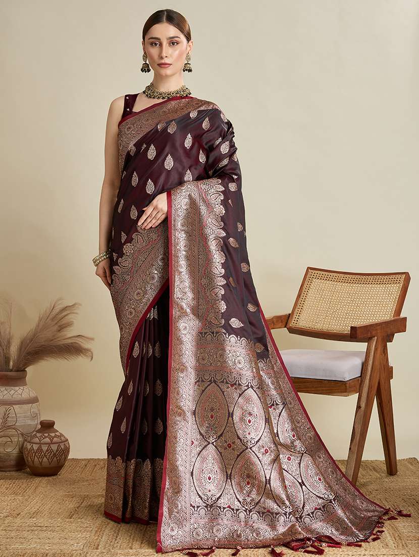 women self design banarasi saree with blouse