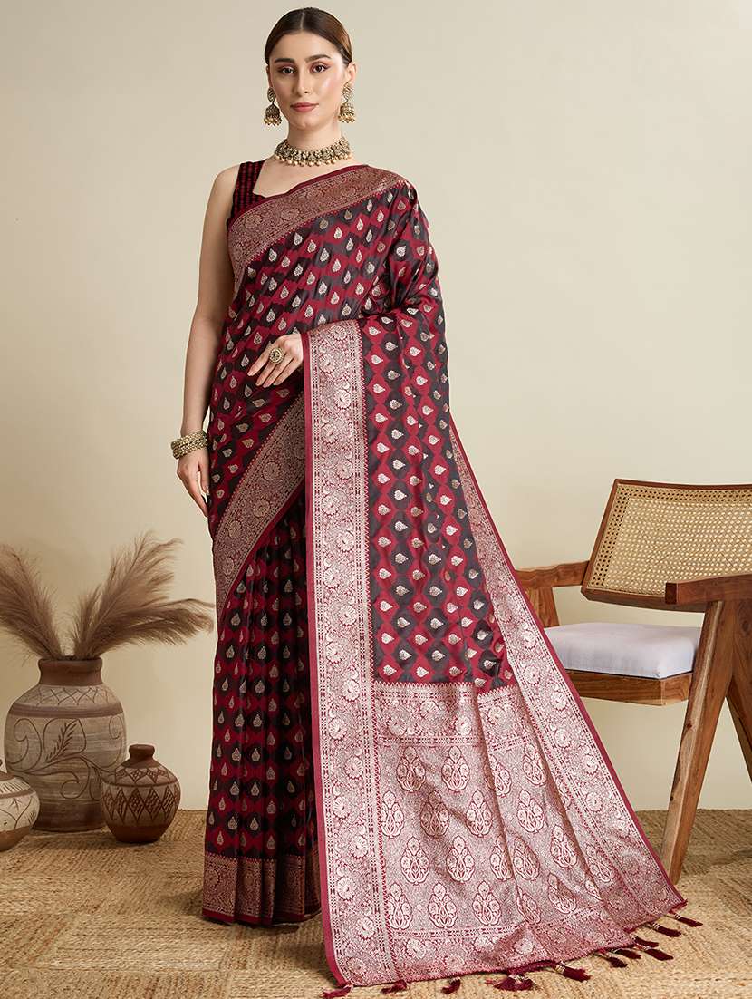 women self design banarasi saree with blouse