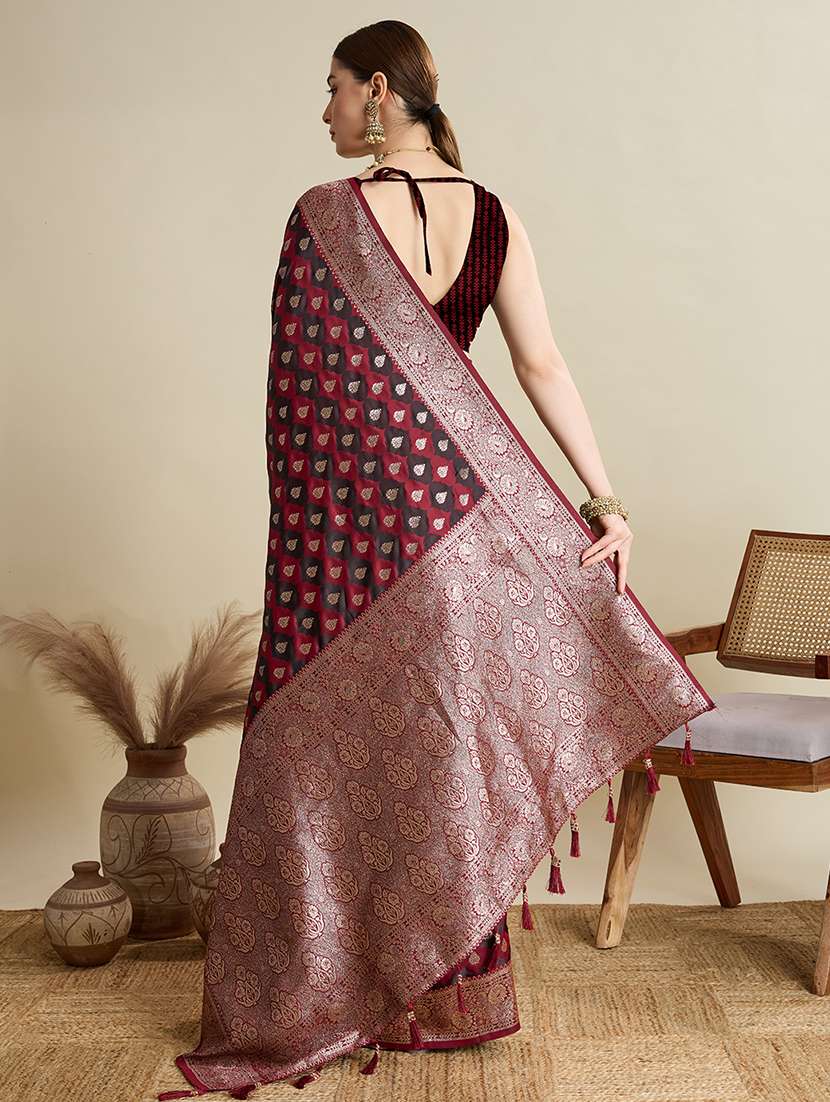 women self design banarasi saree with blouse - 22001368 - Standard Image - 3