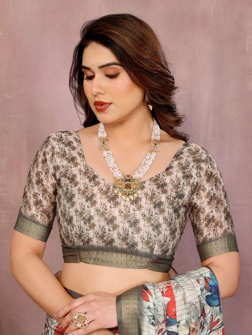 women floral printed bordered saree with blouse - 22001376 - Standard Image - 5