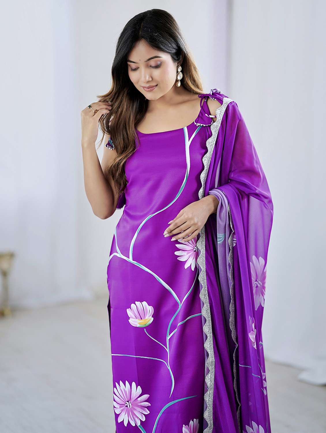 women floral sleeveless kurta pant with dupatta set - 22001602 -  Standard Image - 3