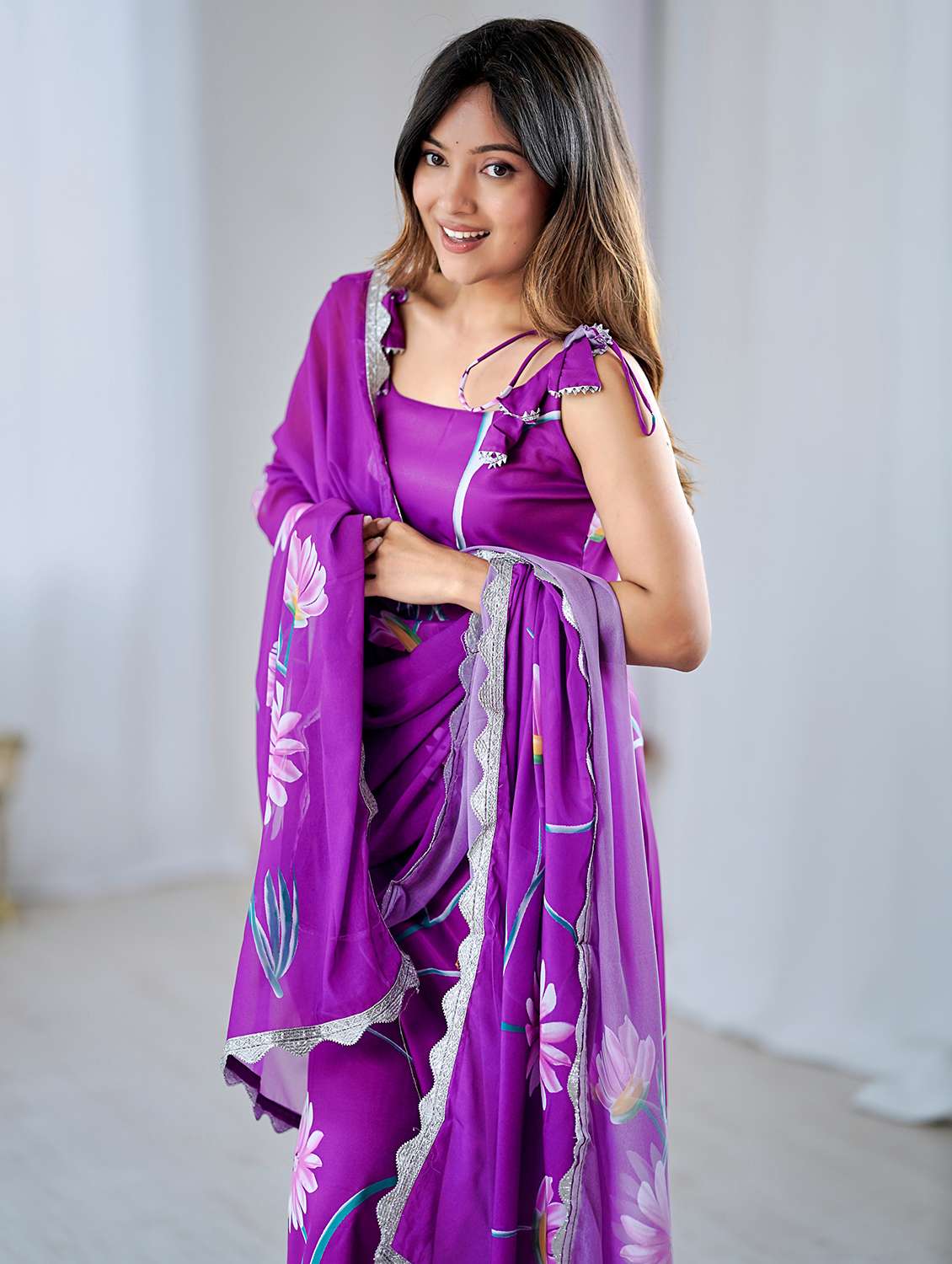 women floral sleeveless kurta pant with dupatta set - 22001602 -  Standard Image - 5