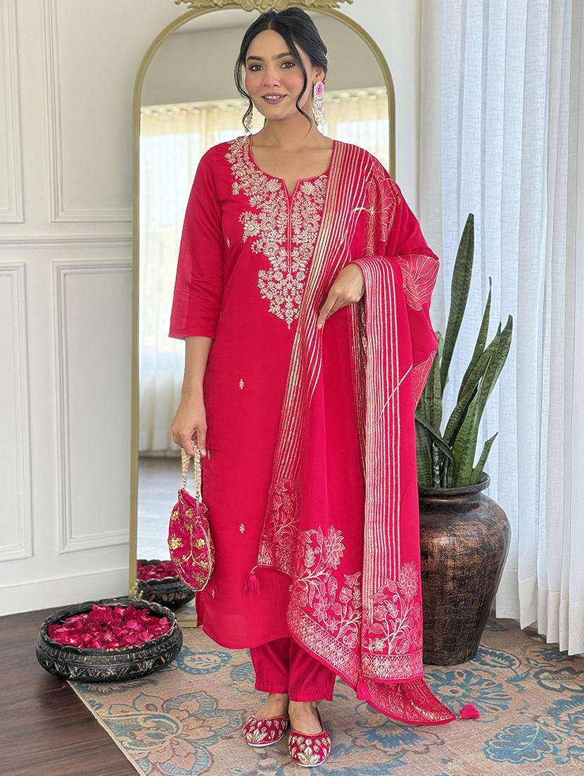 women embroidered three quarter sleeve kurta pant with dupatta set