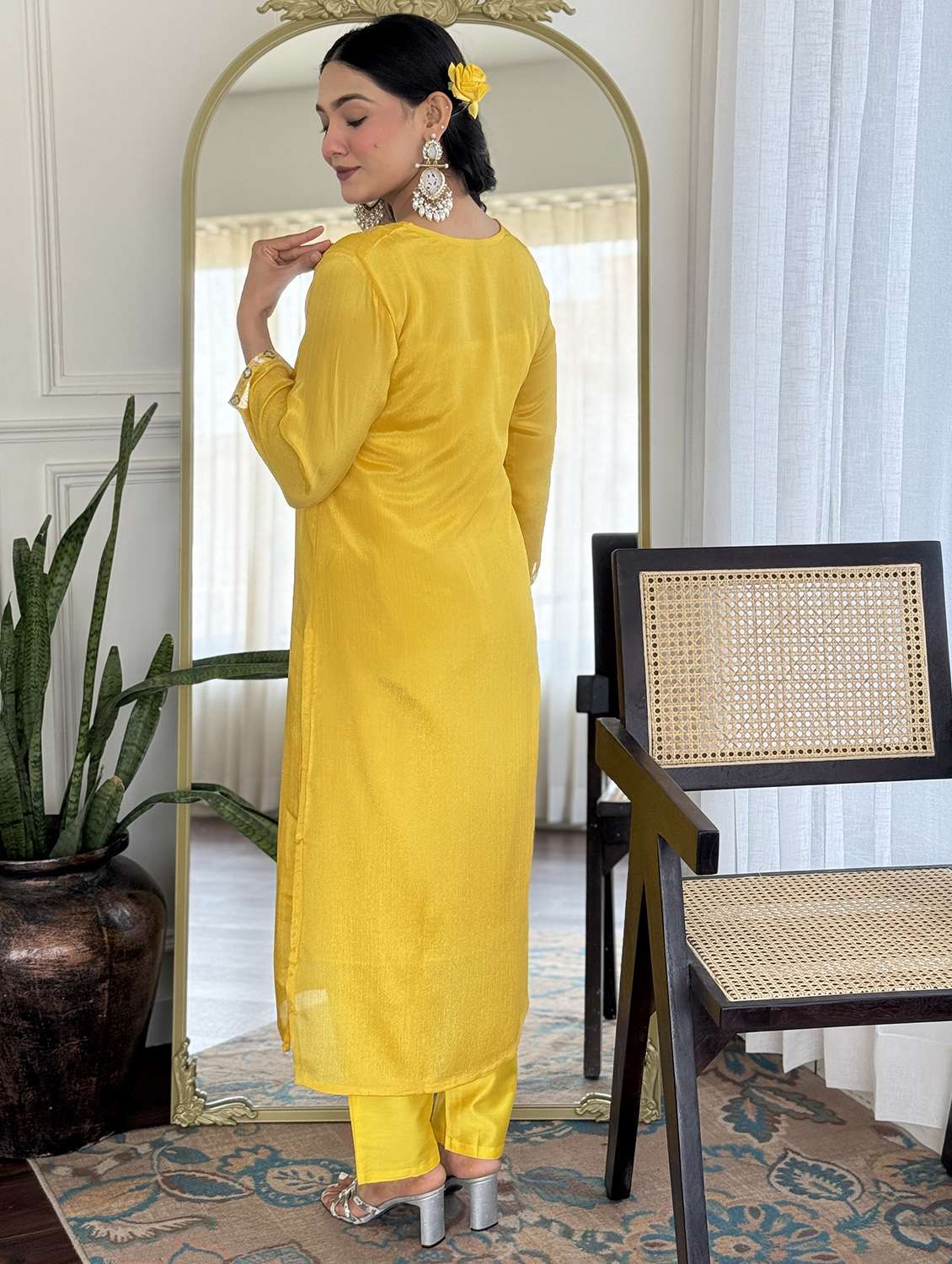 women embroidered three quarter sleeve kurta pant with dupatta set - 22001608 - Standard Image - 3